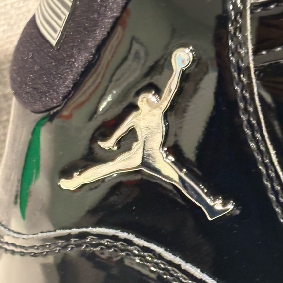 Jordan 11 “Patent Black” Mid TD Football Cleats - Picture 8 of 13